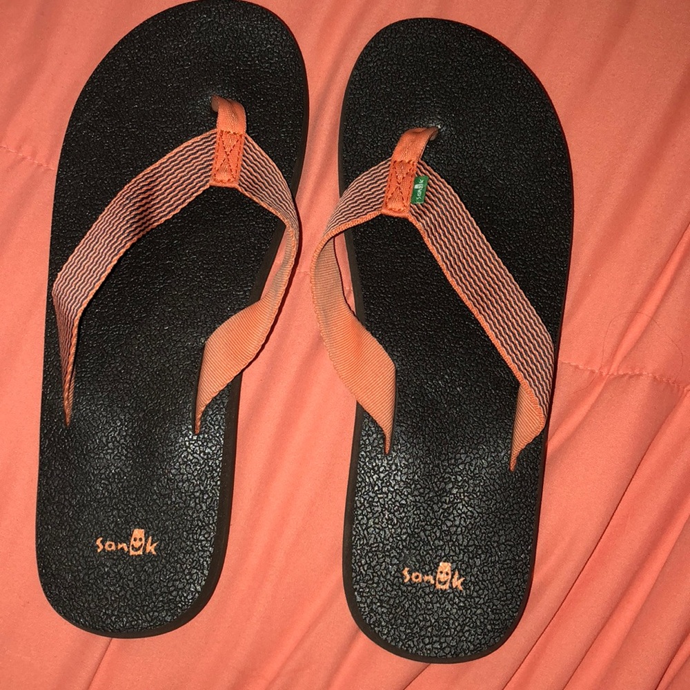 Never worn. Yoga padding. Super comfy